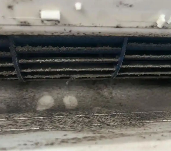 怀化市空调吹的风有股烧焦味是怎么回事